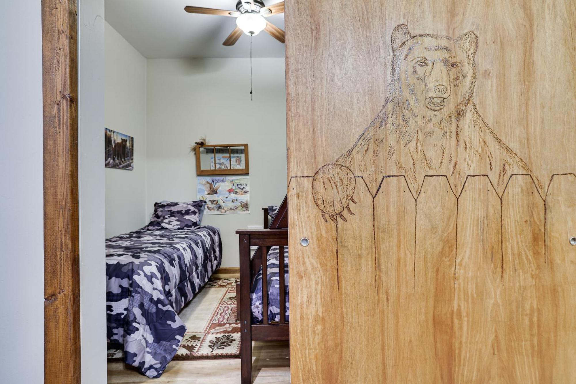 Serenity And Fun All In One In This Cozy Pocono Cabin Jim Thorpe Exteriör bild