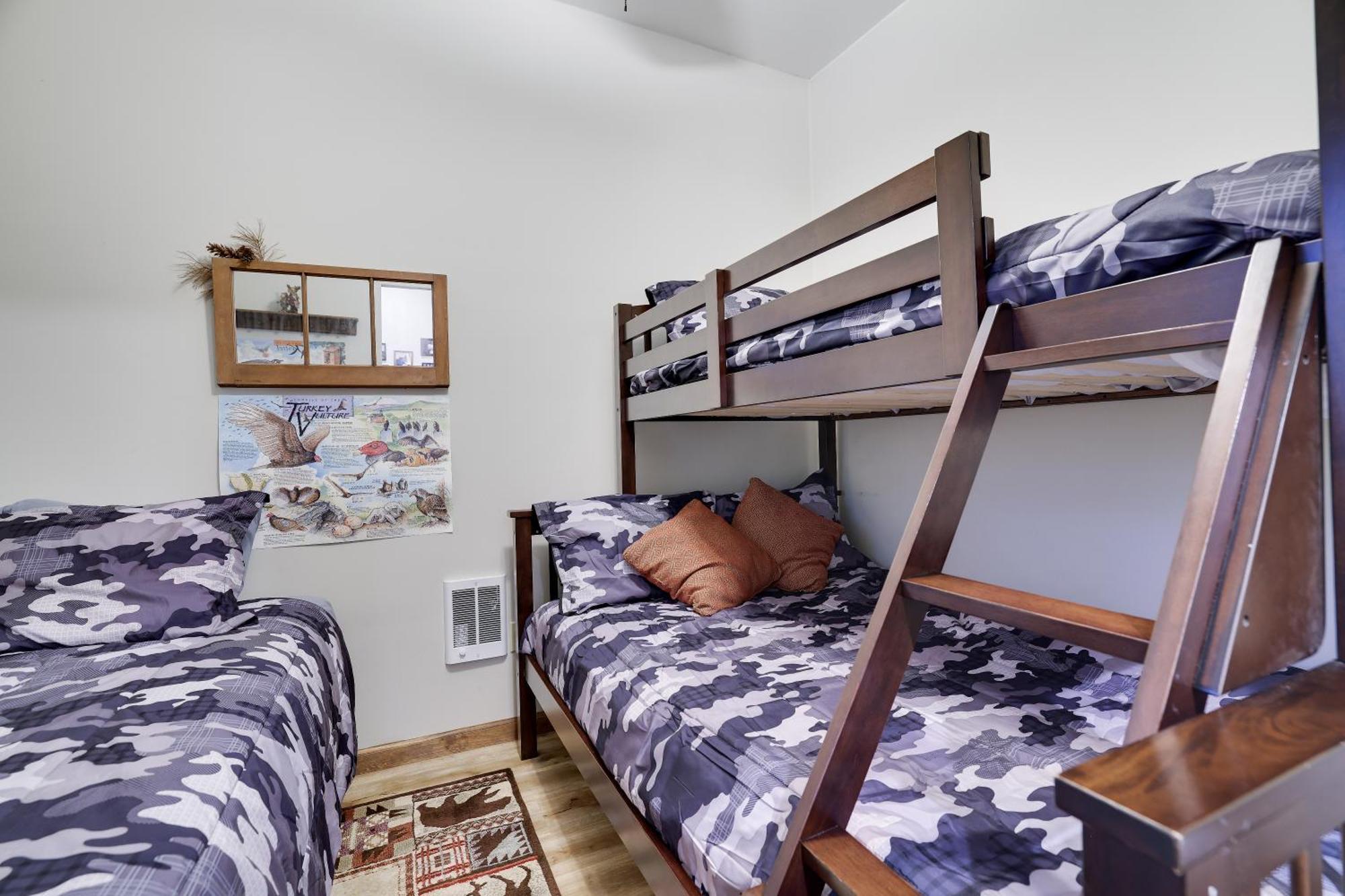 Serenity And Fun All In One In This Cozy Pocono Cabin Jim Thorpe Exteriör bild